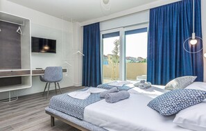 4 camere, culla da viaggio, Wi-Fi gratuito, lenzuola