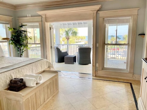 New listing | Stunning 7 bed home with ocean views