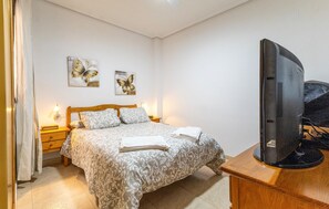 2 chambres, fer et planche à repasser, Wi-Fi gratuit, draps fournis