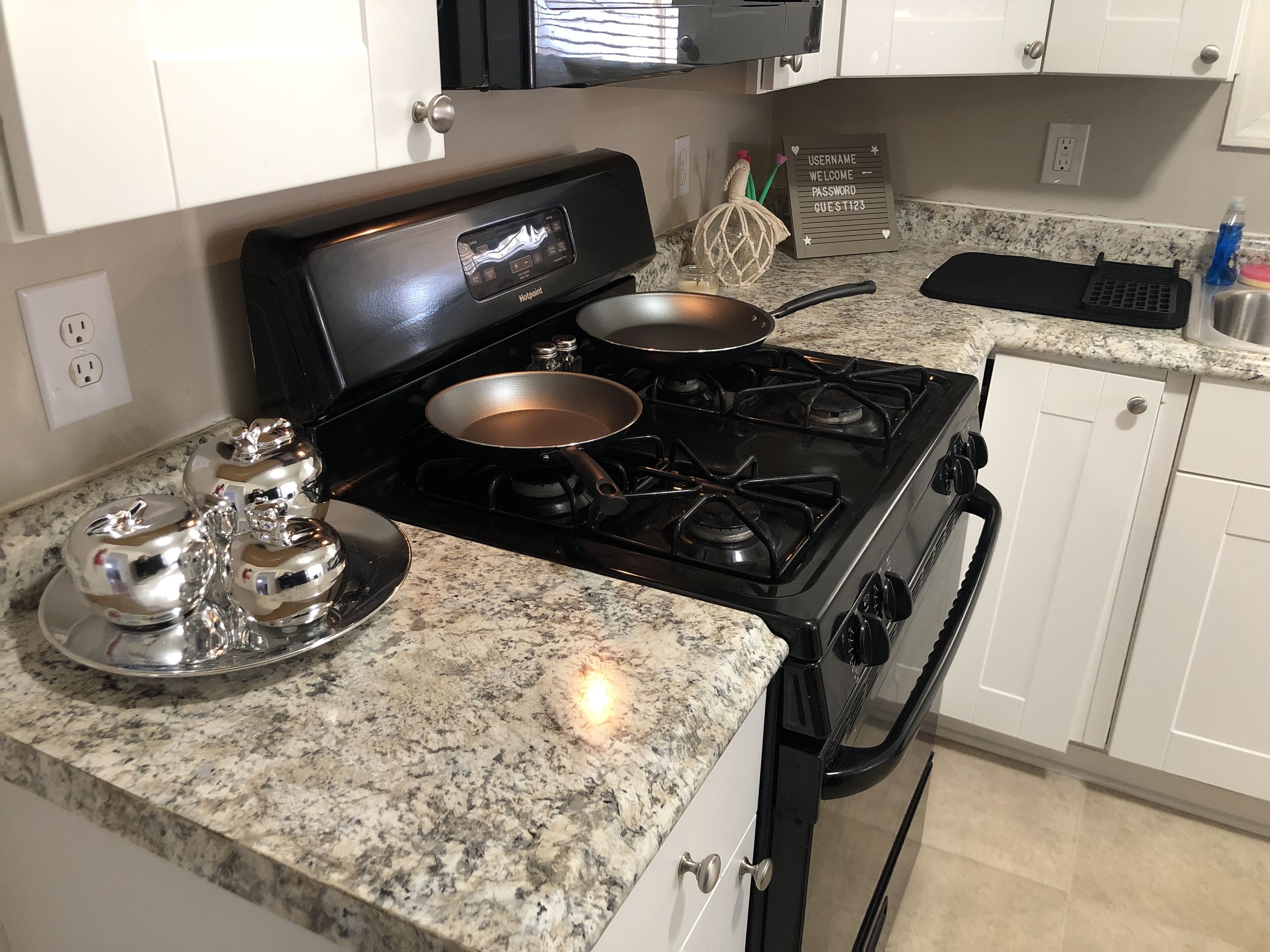 Cheerful 3BR Single House w Relaxing Pink Loft ! 