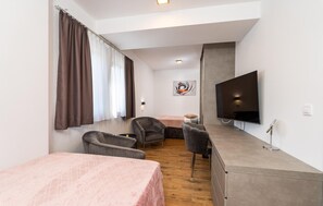 6 chambres, lit parapluie, Wi-Fi gratuit, draps fournis