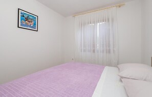 2 bedrooms, free WiFi, bed sheets