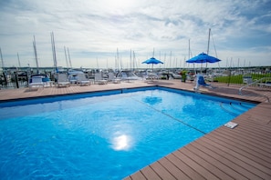 Piscine extérieure, piscine chauffée
