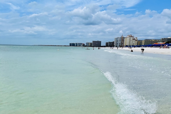 Liegestühle, Strandtücher