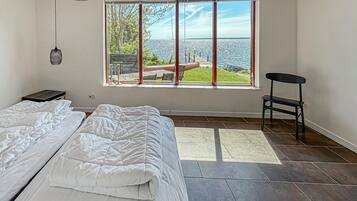 4 bedrooms, free WiFi