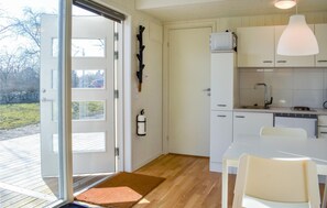 Réfrigérateur, cafetière-théière