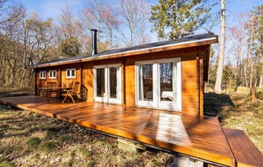 Outdoor dining - Pet friendly home in Stege (Stege)