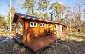 Outdoor dining - Pet friendly home in Stege (Stege)