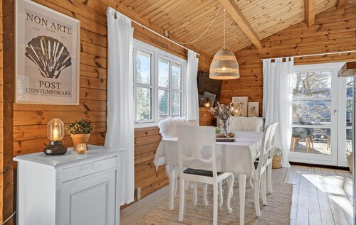 Nice home in Ebeltoft with kitchen