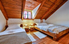 2 bedrooms, in-room safe, iron/ironing board, travel crib