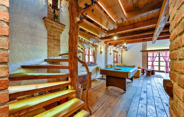 Spielezimmer