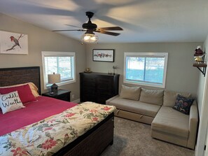 4 bedrooms, iron/ironing board, travel crib, free WiFi