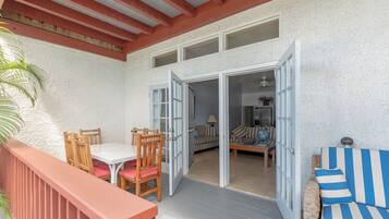 Ulkoruokailutilat