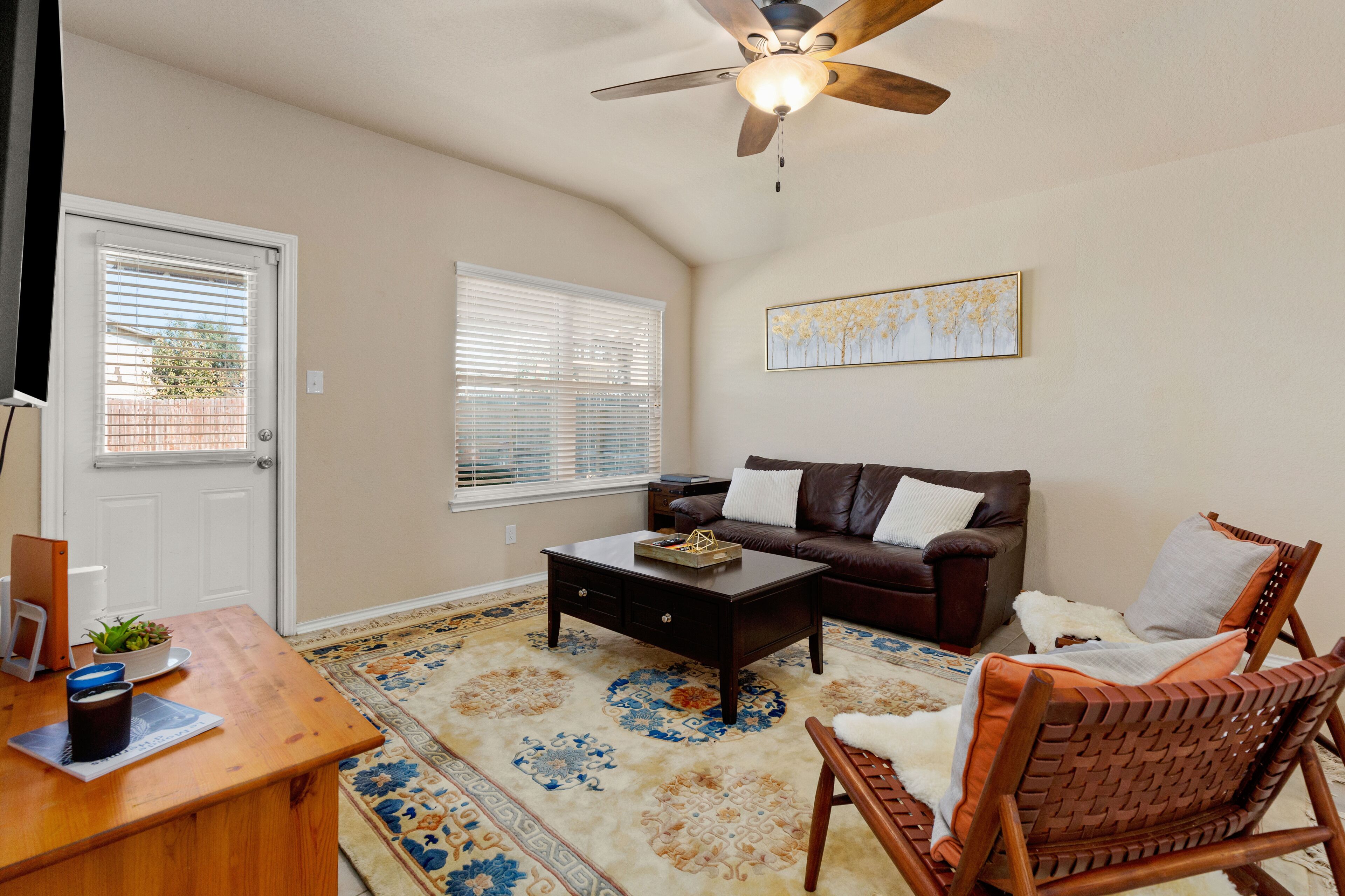 Cozy Home Near AF BMT Lackland, Seaworld, Riverwalk, Six Flags & More