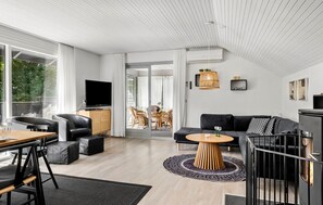Televisie en een open haard