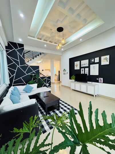 Vung Tau Villa-Luxurious 5-bedroom Villa in central Vung Tau- Garden view Villa