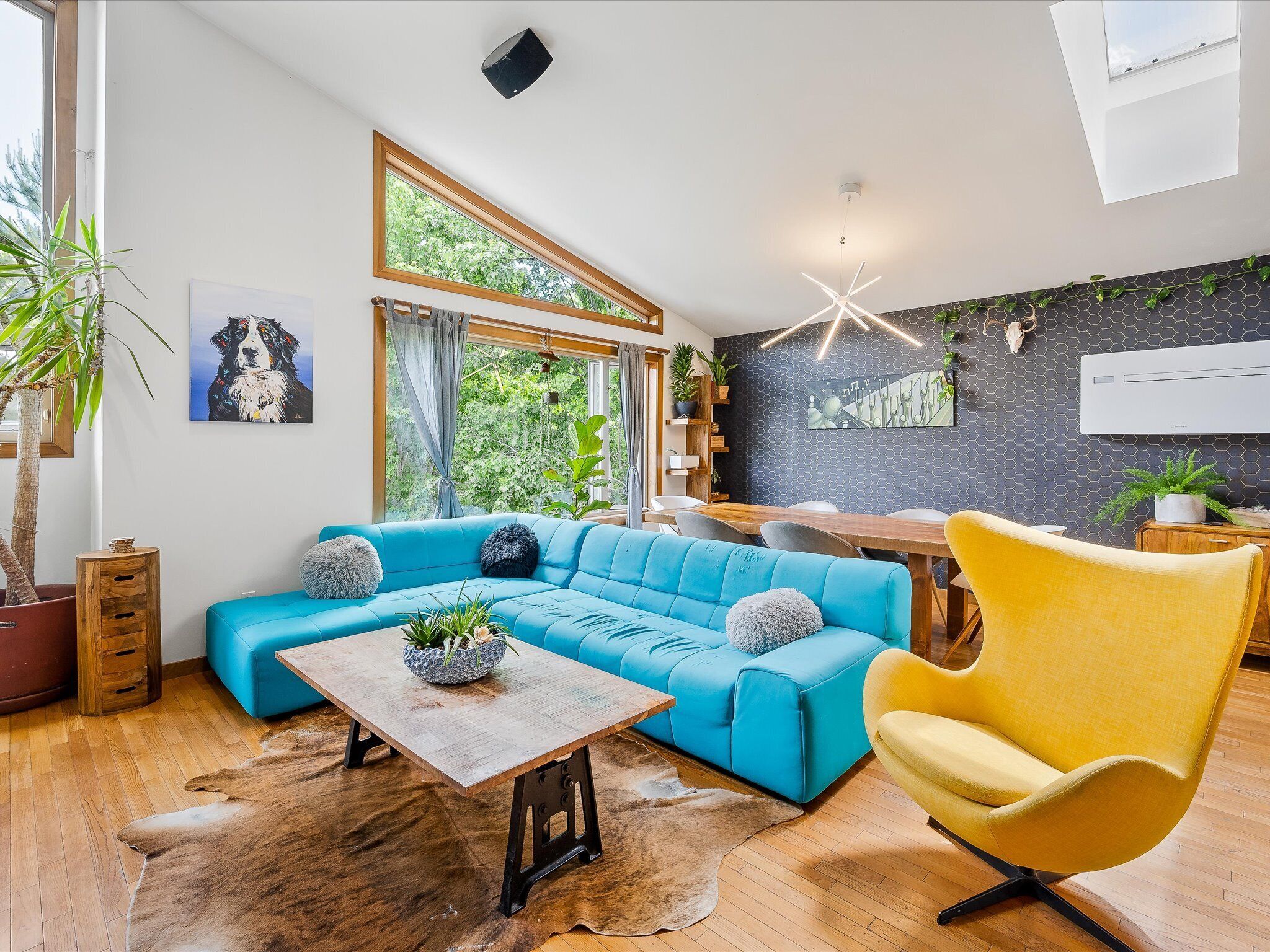 Beautifully renovated 3 bedroom home w/hot tub