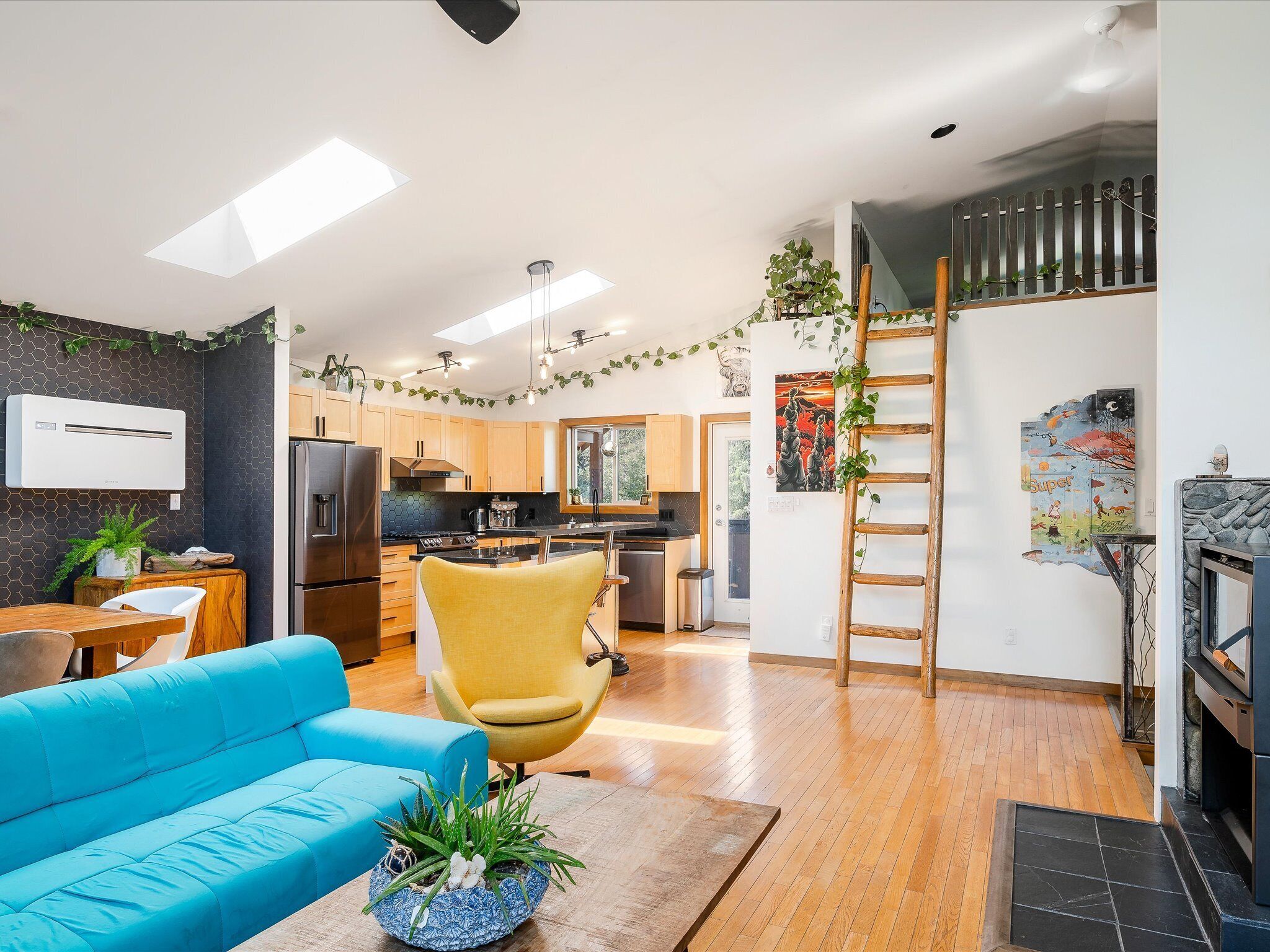 Beautifully renovated 3 bedroom home w/hot tub