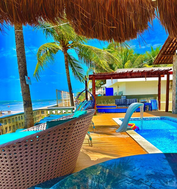 حمّام سباحة خارجي