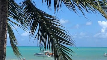 Vista para praia/oceano