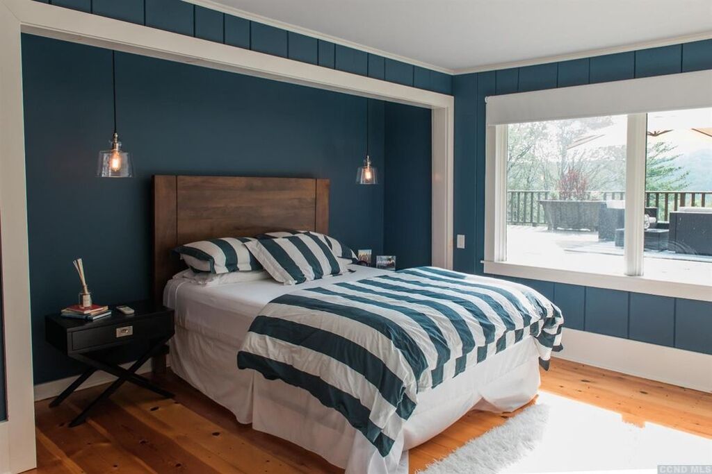 Dream getaway - mtn views, ski, pool, deck, nearby lake, work from home setups