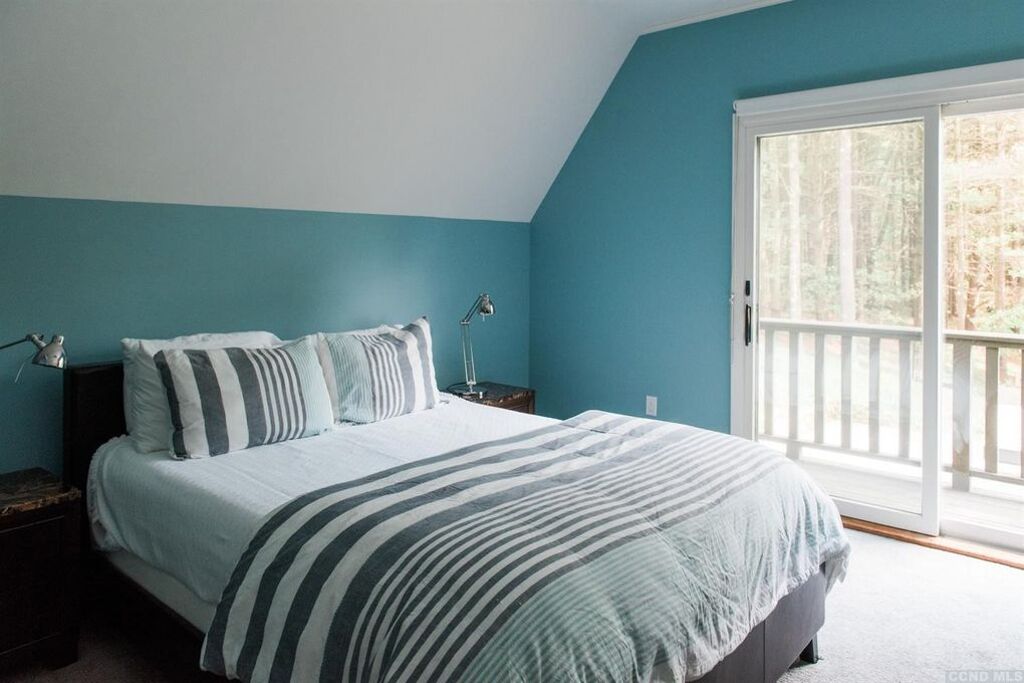 Dream getaway - mtn views, ski, pool, deck, nearby lake, work from home setups