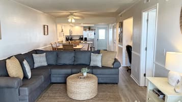 Televisor intel·ligent, llar de foc i estèreo