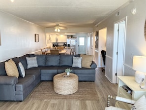 Smart TV, fireplace, stereo