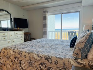 2 bedrooms, desk, iron/ironing board, travel cot