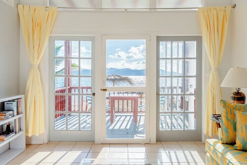 Beachfront 1-Bedroom Signature Villa