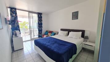 1 bedroom, free WiFi, bed sheets