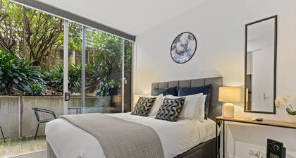 Breezy Gem by Victoria Park