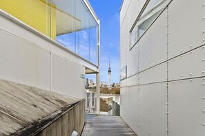 View from property - Breezy Gem by Victoria Park (Auckland)