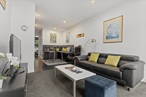 Apartemen | Area keluarga | Televisi 42-inci dengan saluran TV digital