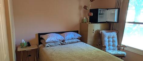 1 bedroom, desk, WiFi (free), bed sheets