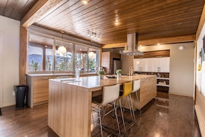 Dining tables, kitchen islands