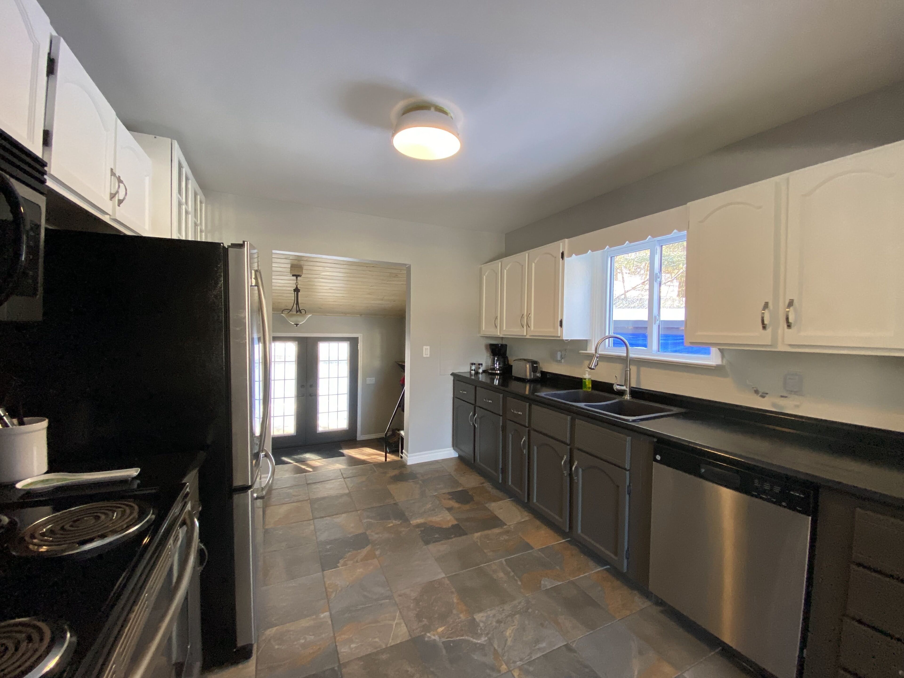 Dream vacation cottage for all seasons 4 bdr/2bath