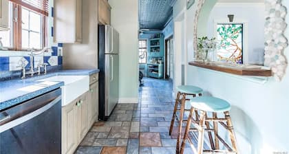 "Once Upon a Tide" eclectic beach house with pizza oven, game room, fireplace
