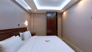 Bed sheets - Decale Palace Hotel (Nairobi)