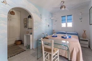 Double Room | Individually decorated, individually furnished, free WiFi, bed sheets - La Casa di Dolly (Naxos)