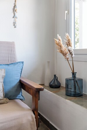 Habitación cuádruple | Decoración personalizada, muebles diferentes y wifi gratis