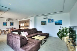 TV - Villa The View Vinodolski Riviera (Novi Vinodolski)