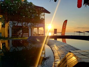 Pool - Asia Blue - Beach Hostel Hacienda - Bed in 4-bed Dormitory Room (Ko Pha-ngan)