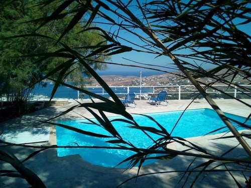 Semi-detached House on the Heights of Parikia - Exceptional View of the Cyclades