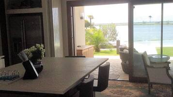 Villa, 4 Bedrooms, Private Pool, Garden View | Living area