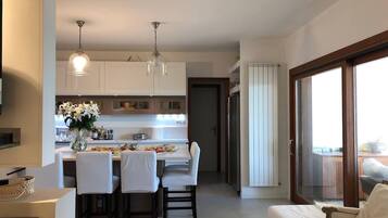 Villa, 4 Bedrooms, Private Pool, Garden View | Interior