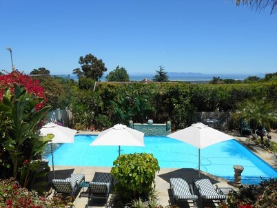 Roosboom Luxury Studio - With Sea View and Kitchen, Ideal for 2 Guests, Capetown