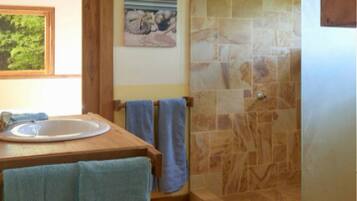 Cabin, 2 Bedrooms, Smoking, Balcony | Bathroom