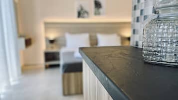 Room, 1 Bedroom, Balcony, Garden View | Interior