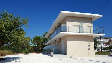 Kamar, 1 kamar tidur, balkon, pemandangan kebun | Balkon